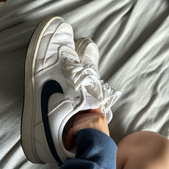 nike court vision - Picture 1 of 3